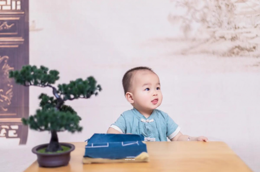 枝江宝宝喊肚子疼怎么回事